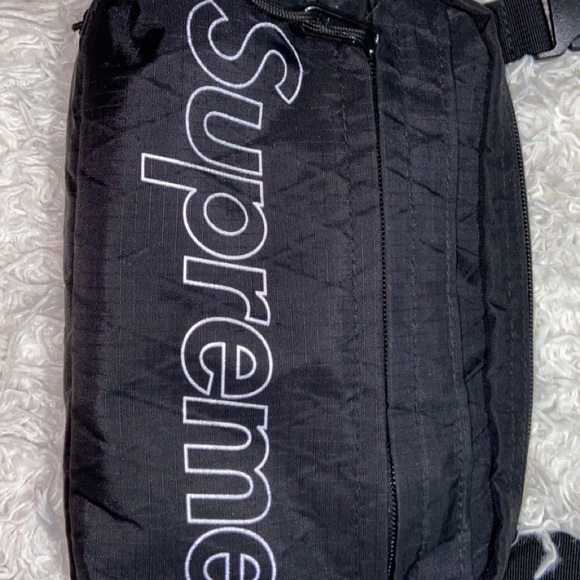 Supreme shoulder bag